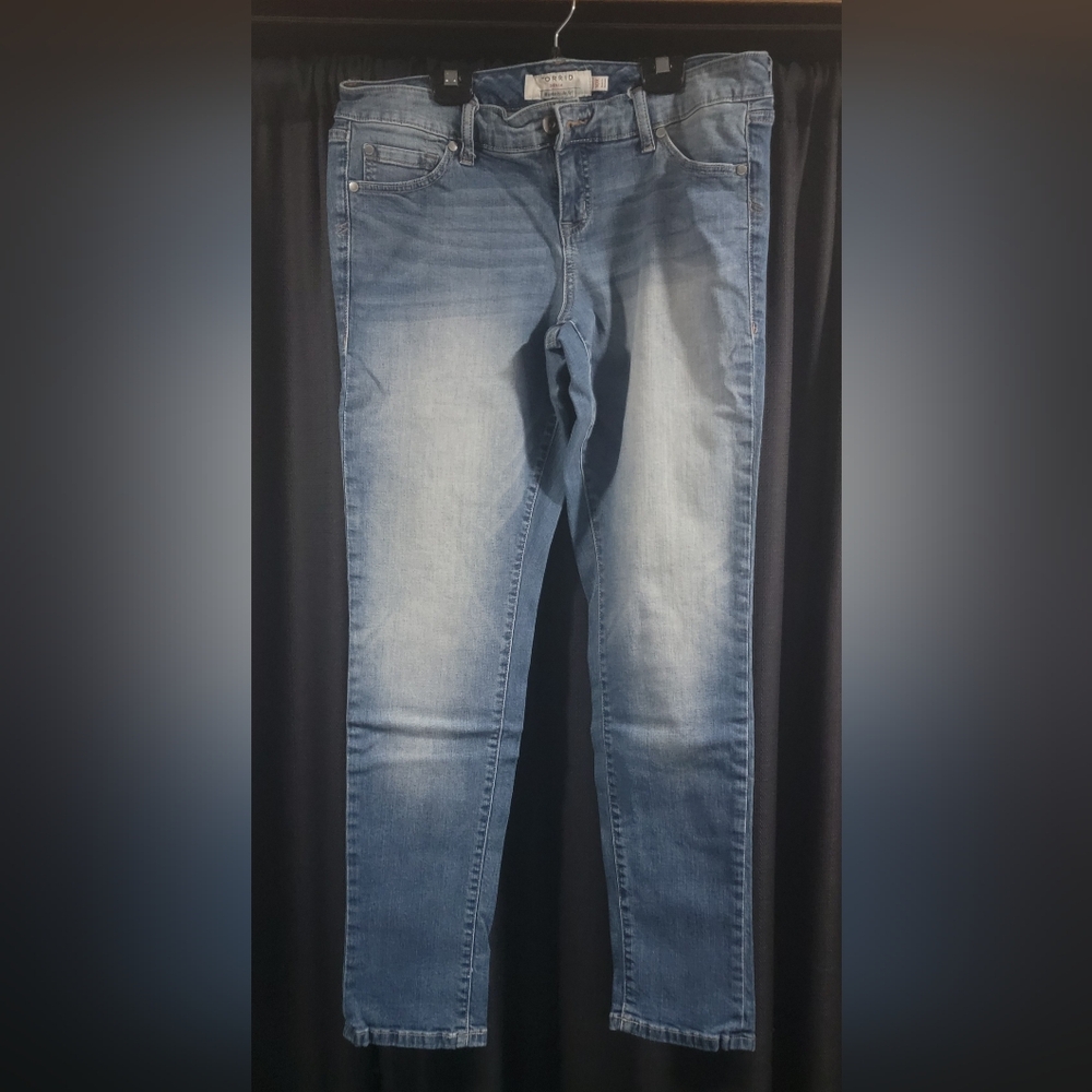 Torrid Blue Ankle & Cropped Jeans